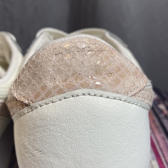 Wmns Nike Day Break Sail Snakeskin Sneakers - Picture 12 of 15